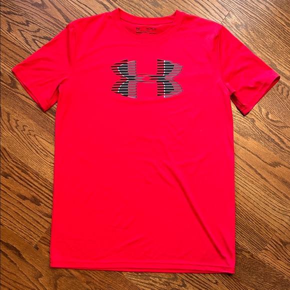 Under Armour Other - Under Armour Youth XL Red T-Shirt, Heat Gear